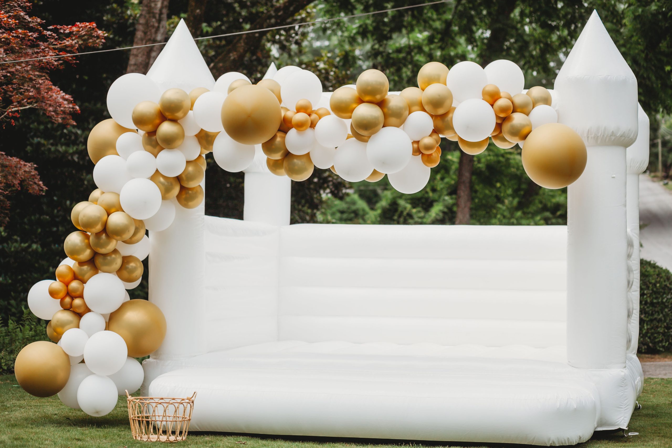 Top 5 Reasons Why Renting a White Bounce House Will Make Your Event Unforgettable